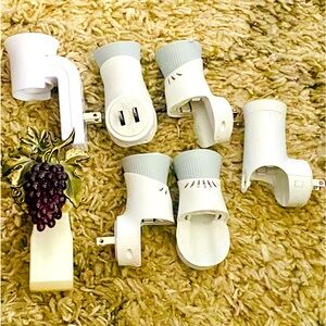 Lot of 7 Plug In Air Fresheners/Diffusers (Wallflower, Air Wick & Glade)